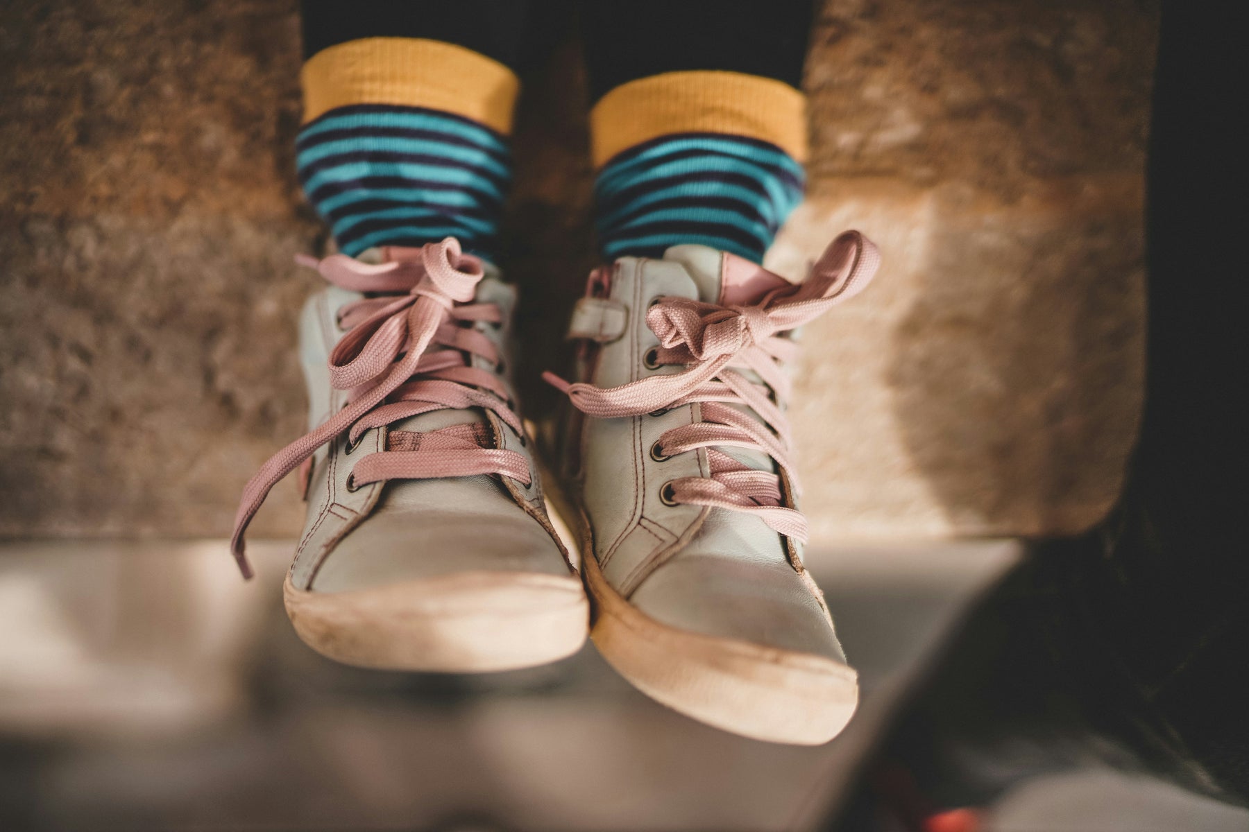 Best Shoes for Swollen Feet: Comfortable, Supportive & Easy to Wear