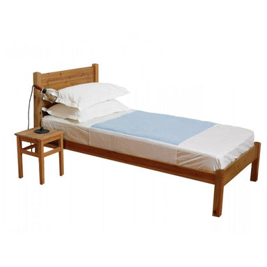 Kylie_bed_protection_sheets_bed_pad_absorbent_washable_incontinence_reusable_blue